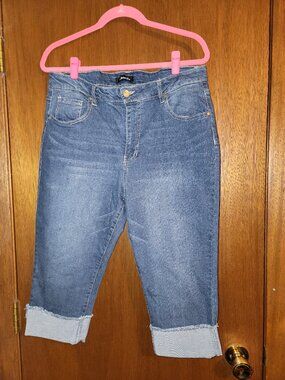 D. Jeans Capri Jeans Women Size 14 Wash Cuffed Hem Blue Cute! Preppy!